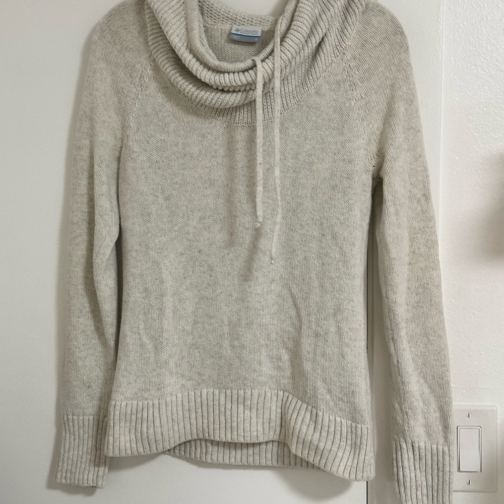 Columbia Heathered Cream Cowl Neck Sweater